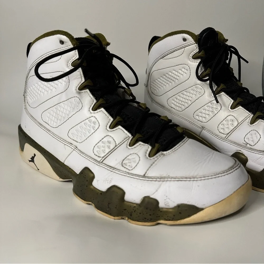 Nike Air Jordan 9’s Statue Sneakers Retro White Gold‎ IX 2015